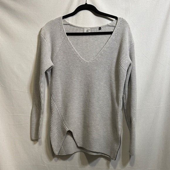 CAbi Heather Gray V-Neck Sweater - Picture 1 of 8